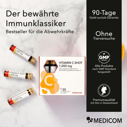 Drei Trinkampullen und die Produktpackung von Vitamin C Shot 1.000 mg sowie Siegel und Qualitätszertifikate zum Produkt und zu Medicom